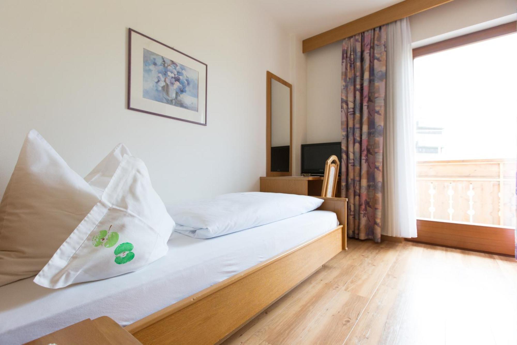 Linghof Bed & Breakfast Tirolo Exterior foto